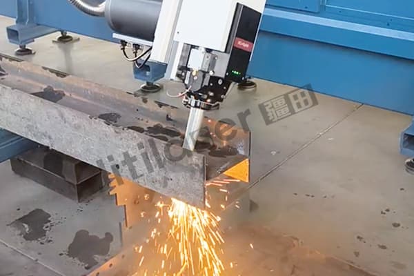 全自动激光型材切割机