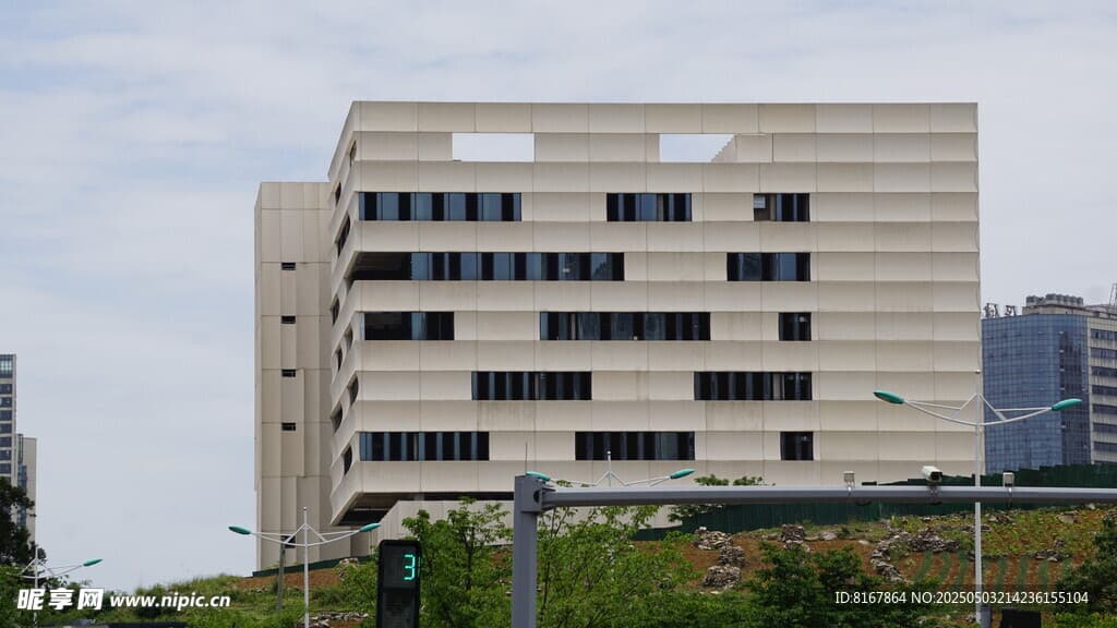 多层钢结构建筑